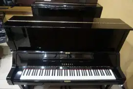 Piano Yamaha UX - Gold Plate