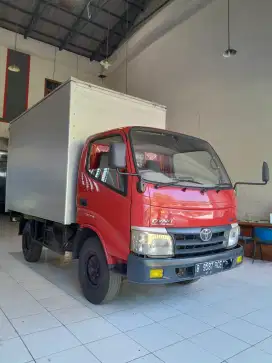 Toyota Dyna 110 ST Box