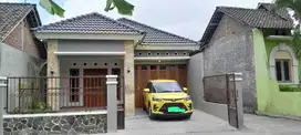RUMAH BARU STRATEGIS MURAH DEKAT JL MAGELANG DAN SAMSAT SLEMAN YOGYA