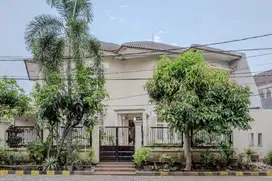 DIJUAL RUMAH BAGUS SIAP HUNI LOKASI STRATEGIS KARAH INDAH SURABAYA