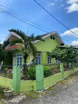 Rumah Hoek Johor Katelia Medan