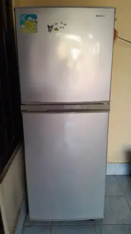 Kulkas Sharp 2 Pintu