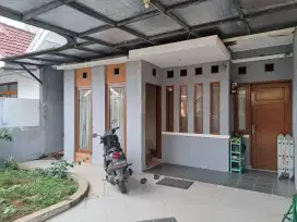 DI JUAL MURAH RUMAH DALAM KOMPLEK DI NUSAHIJAU CIMAHI HARGA 800JTAN