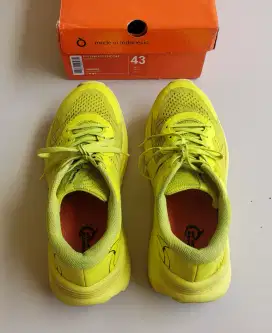 Sepatu Lari Running Shoes Ortuseight