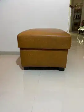 Bench kulit oscar
