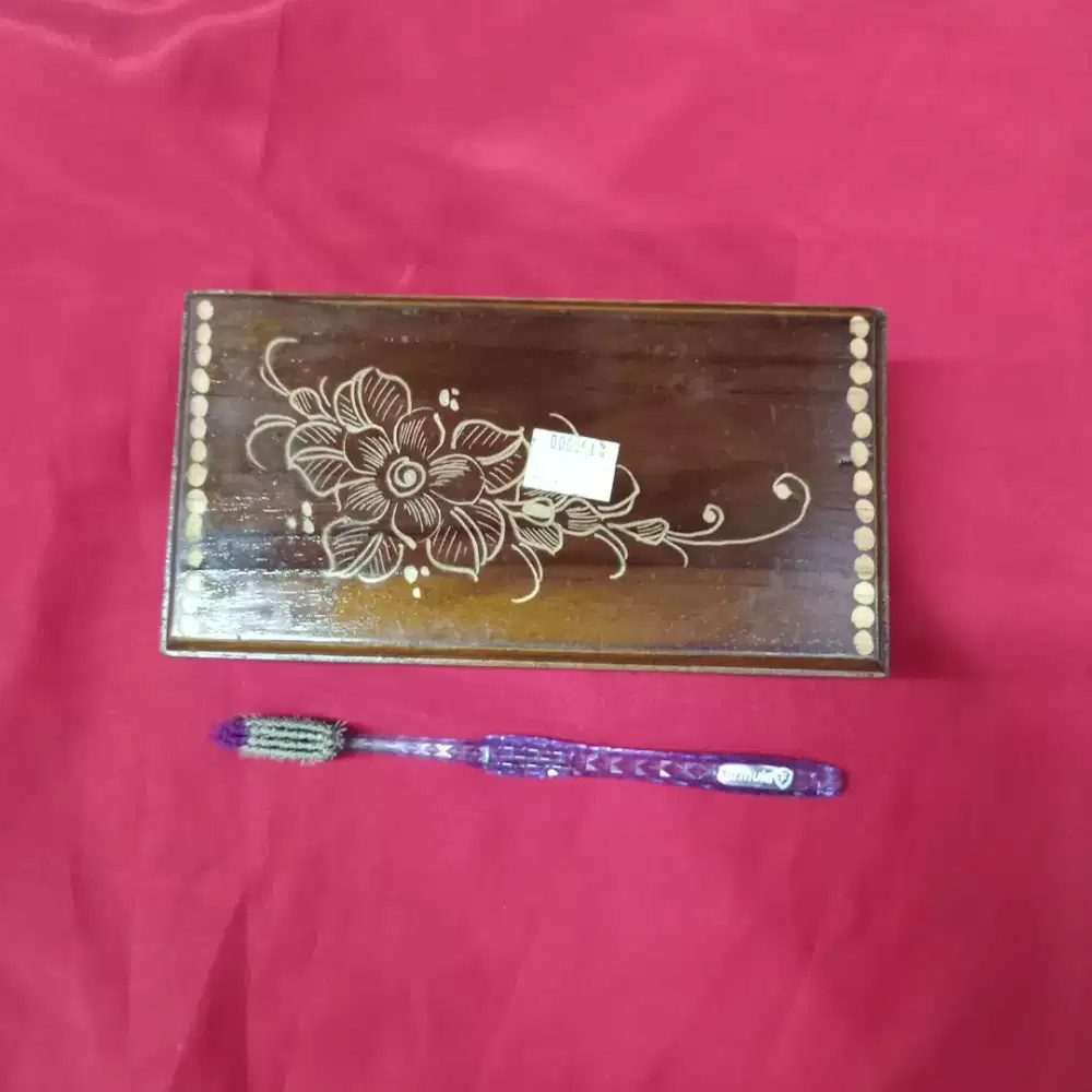 Kotak Kayu motif bunga untuk penyimpanan barang kecil