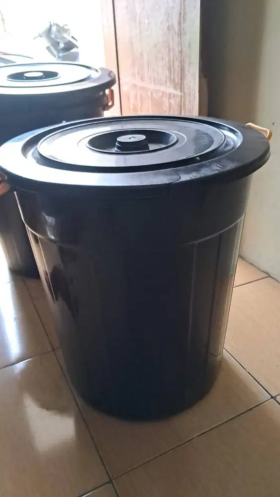 Di jual ember uk 80 liter masih BARU !