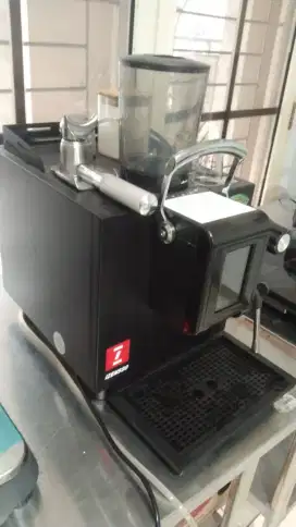 Izensso Canon Espresso coffe machine.
Izzensso izens