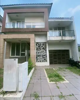 Dijual rumah kondisi perlu renov dalam cluster Kebayoran Bintaro