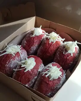 Donat Bomboloni Red Velvet