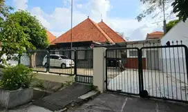 Rumah Kolonial Daerah Raya Darmo Surabaya Cocok Resto Kantor Klinik