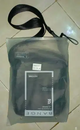 Tas Slempang Kondisi Bagus Mulus Masih Baru Dari Beli