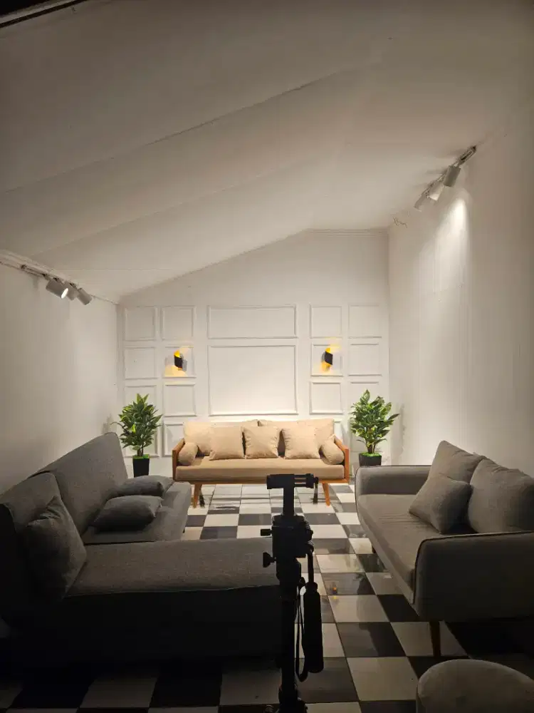 WE RE HIRING - E-Commerce Specialist