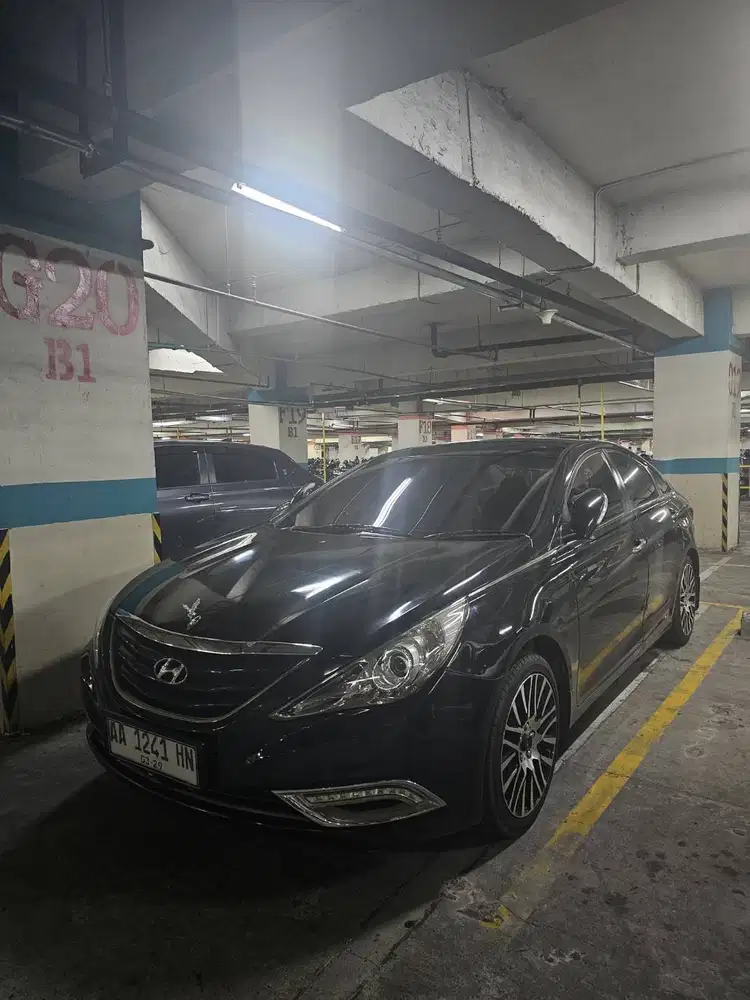 Dijual Hyundai Sonata yf 2.4 2012 atas nama sendiri