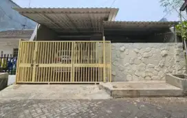 Dijual rumah daerah sutorejo timur