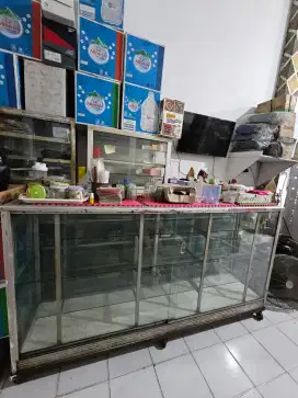 Etalase untuk Toko