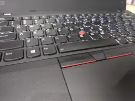 Thinkpad core i5-8265U keyboard nyala,ram 8gb dan ssd 256gb