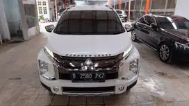 XPANDER CROSS AT 2021 Putih Istimewah