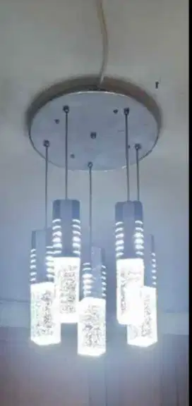 Lampu gantung 5 bohlam