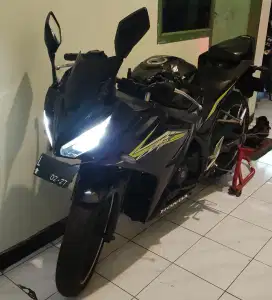 Honda CBR 150 R tahun 2016