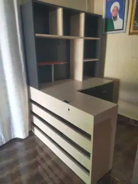 Jual cepat Meja mewah + rak serbaguna, untuk meja kerja atau belajar