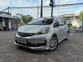 Pajak Panjang - Honda Jazz 1.5 RS Bensin-MT 2014