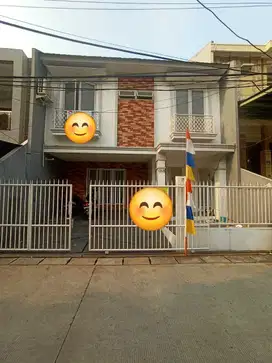 Rumah 2 Lantai Semifurnish Komp.Walikota Kelapa Gading Jual Harga BU