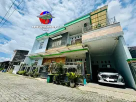 Kontrakan Rumah Cantik 2Lt Full Furnished Dekat GOR Manahan Dan TOL