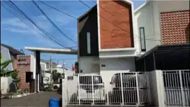 RUMAH BARU + KOLAM RENANG PRIBADI CLUSTER JATIWARINGIN