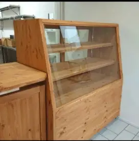 Meja lemari etalase rak kue roti donut cafe resto kaca food display