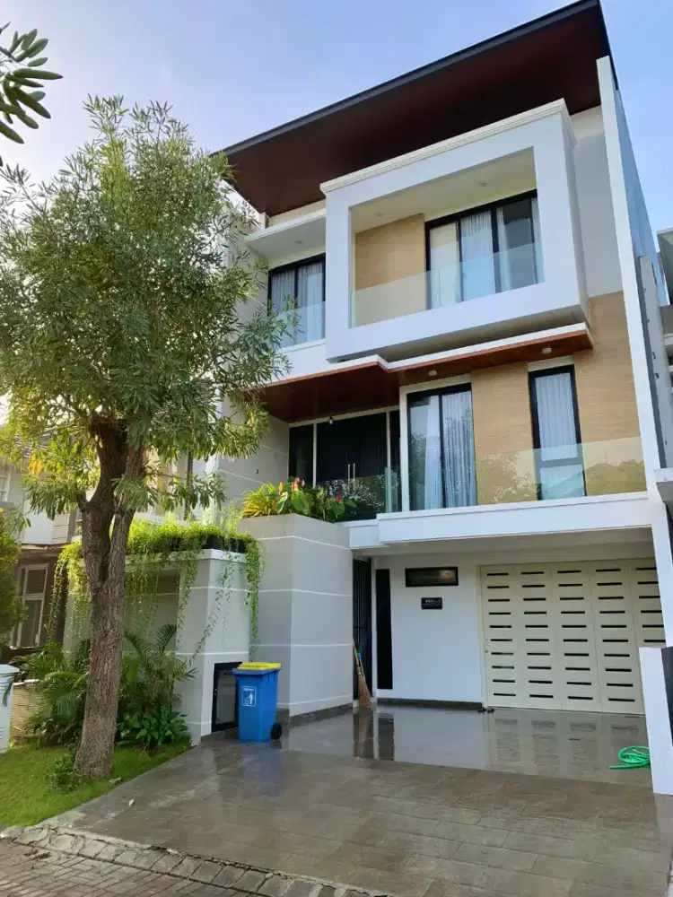 DIJUAL RUMAH MODERN MINIMALIS TROPIS PAKUWON INDAH MANSION