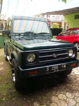 Suzuki Jimny 2001 Bensin
