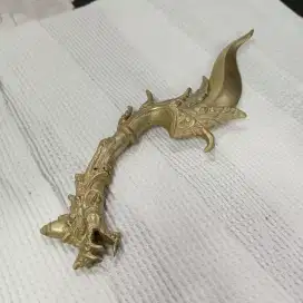 Kujang Kuningan Sunda khas Jawa baratan