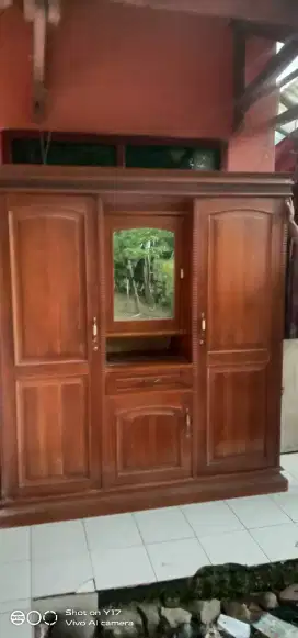 Lemari jati jual cepat