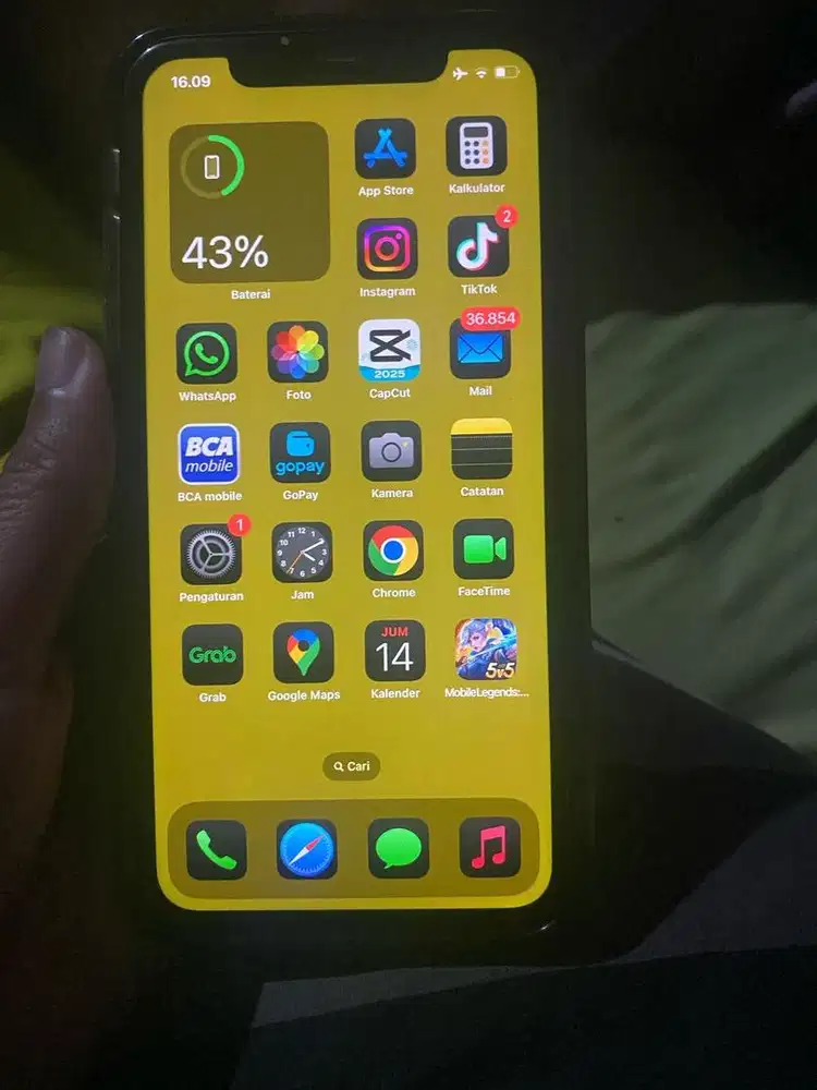 Iphone 11 64 putih inter