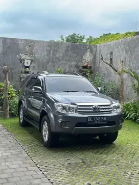 FORTUNER G 2010 MATIC DIESEL ASLI BALI