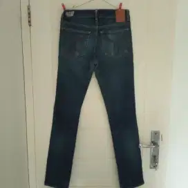 Djual jeans branded