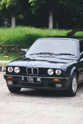 BMW E30 tahun 1989