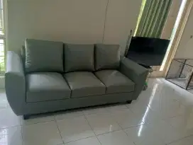 Melayani perbaikan sofa panggilan
