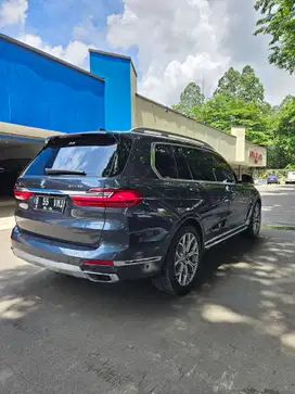 BMW X7 2021 Bensin