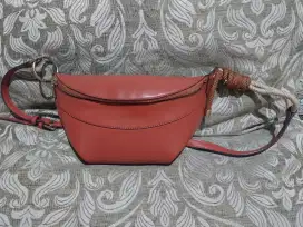 Waistbag masih bagus bngt,dijual krn mau ngurang2i koleksi tas