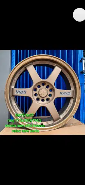 RAYS te37 ring 17 5x100/114,3 
sienta new altis innova veloz new xenia