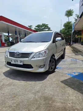 Innova G 2012 diesel matic