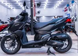 Vario 160 CBS ISS hitam favorit