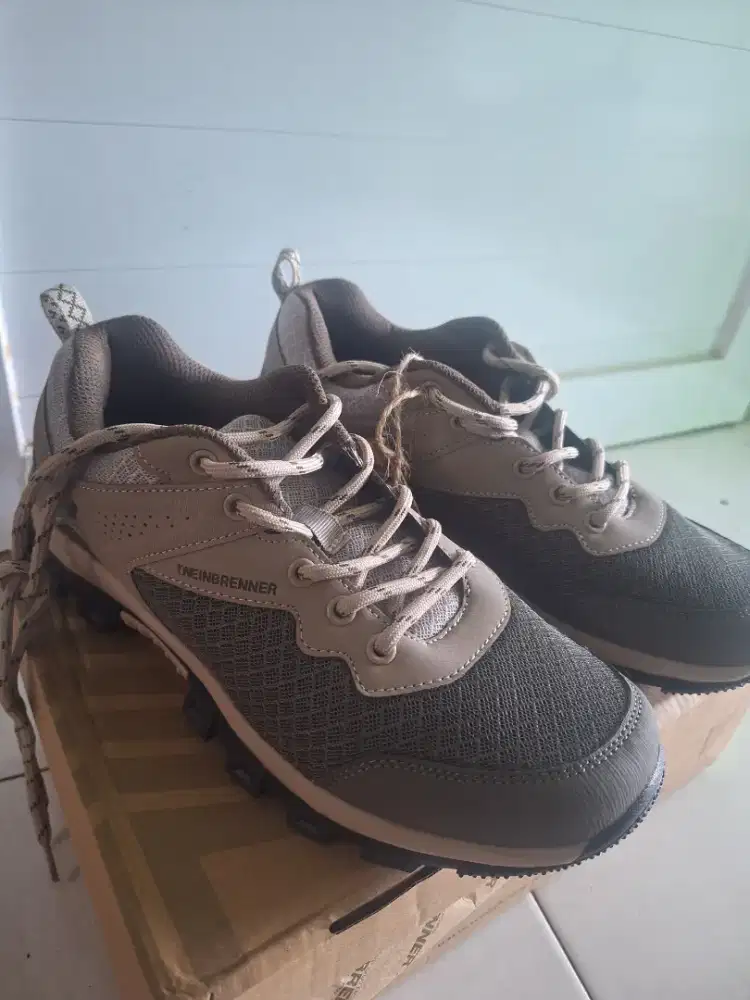 Sepatu weinbrenner keren