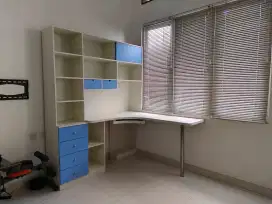 Meja belajar anak