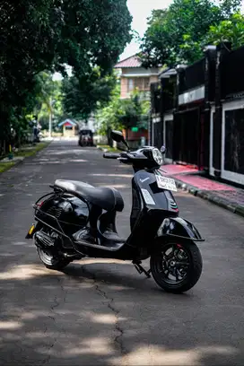 PIAGGIO VESPA MATIC GTS 150 S EDITION KEYLESS 2024 BISA KREDIT