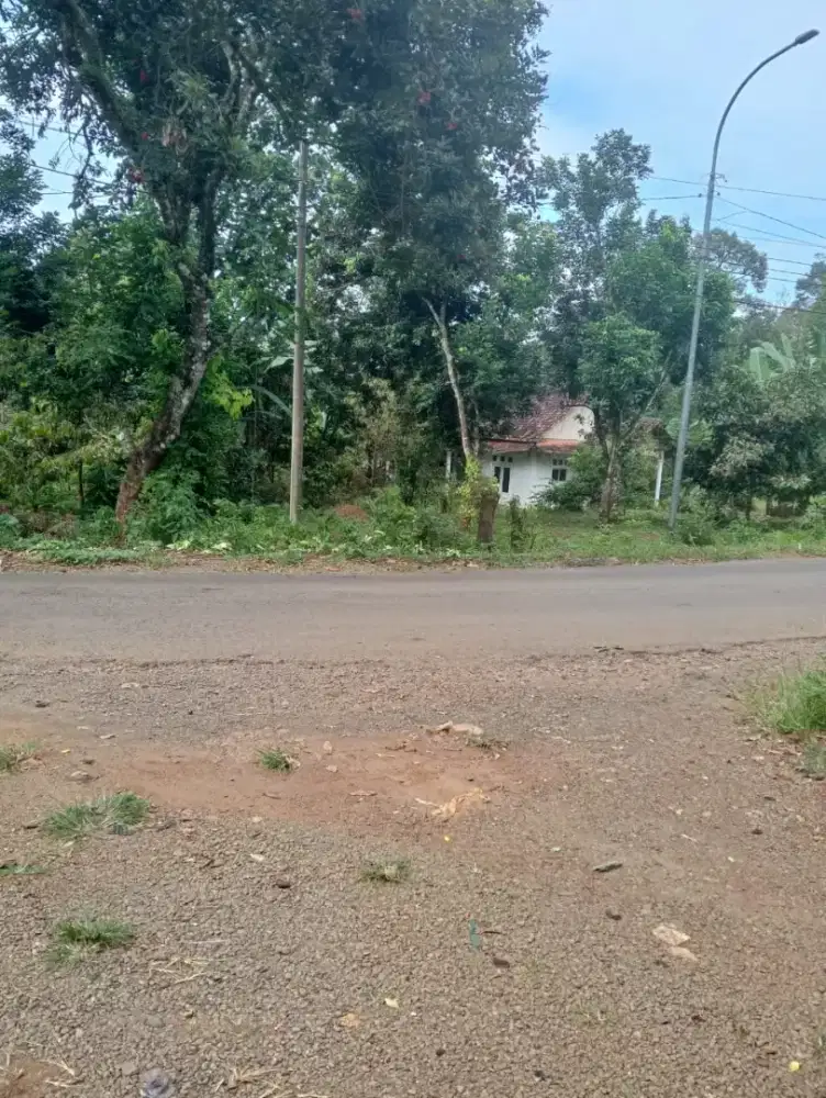 Jual tanah strategis,pinggir jln kabupaten