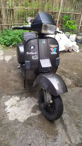 Vespa P150S 1981