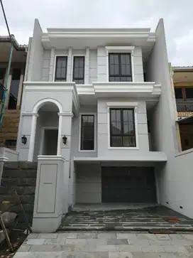 Dijual Rumah Baru Gress Graha Family Siap Huni dkt Pakuwon Mall